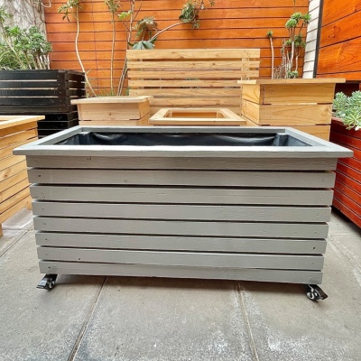 Macetero De Madera Con Ruedas 100x55x30